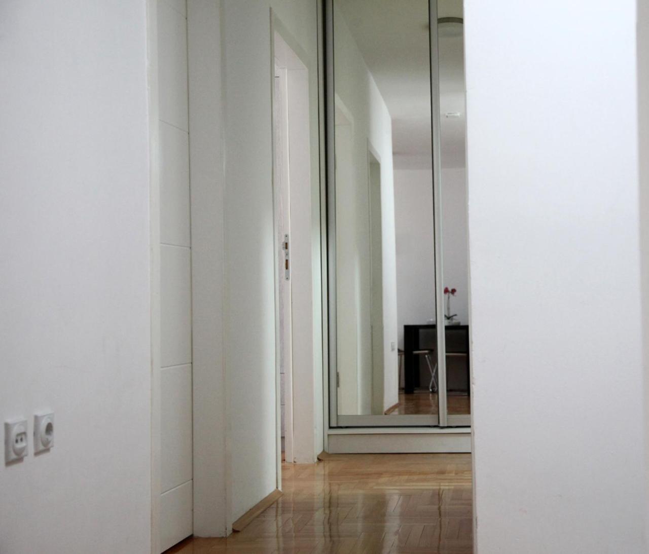 65 Square Meters Designer Apartment In Heart Of City - River View ! Park For Free Ni Exterior foto