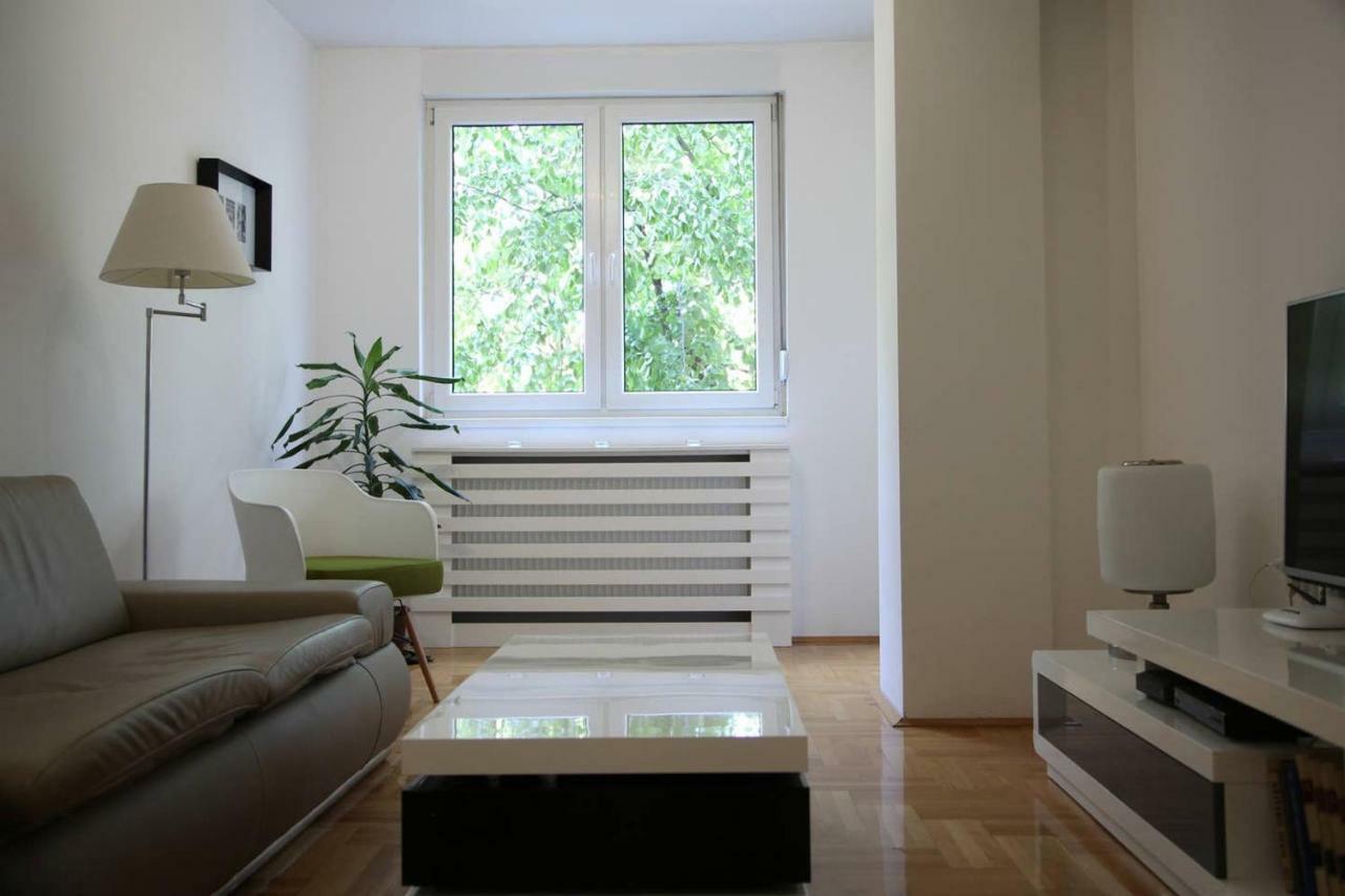 65 Square Meters Designer Apartment In Heart Of City - River View ! Park For Free Ni Exterior foto