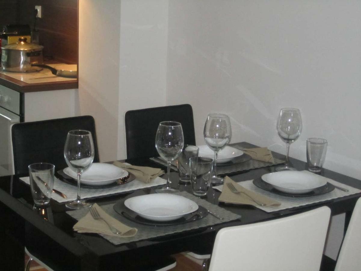 65 Square Meters Designer Apartment In Heart Of City - River View ! Park For Free Ni Exterior foto